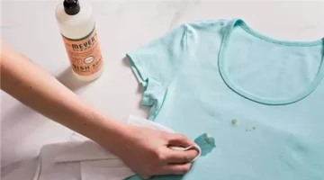 تخلص من بقع الملابس الصعبة بطرق طبيعية فعالة دون مواد كيميائية